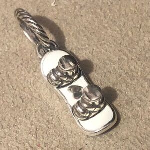 🎄🆕 Brighton Snowboard charm Silver boots on white board w mini-heart Gift ready